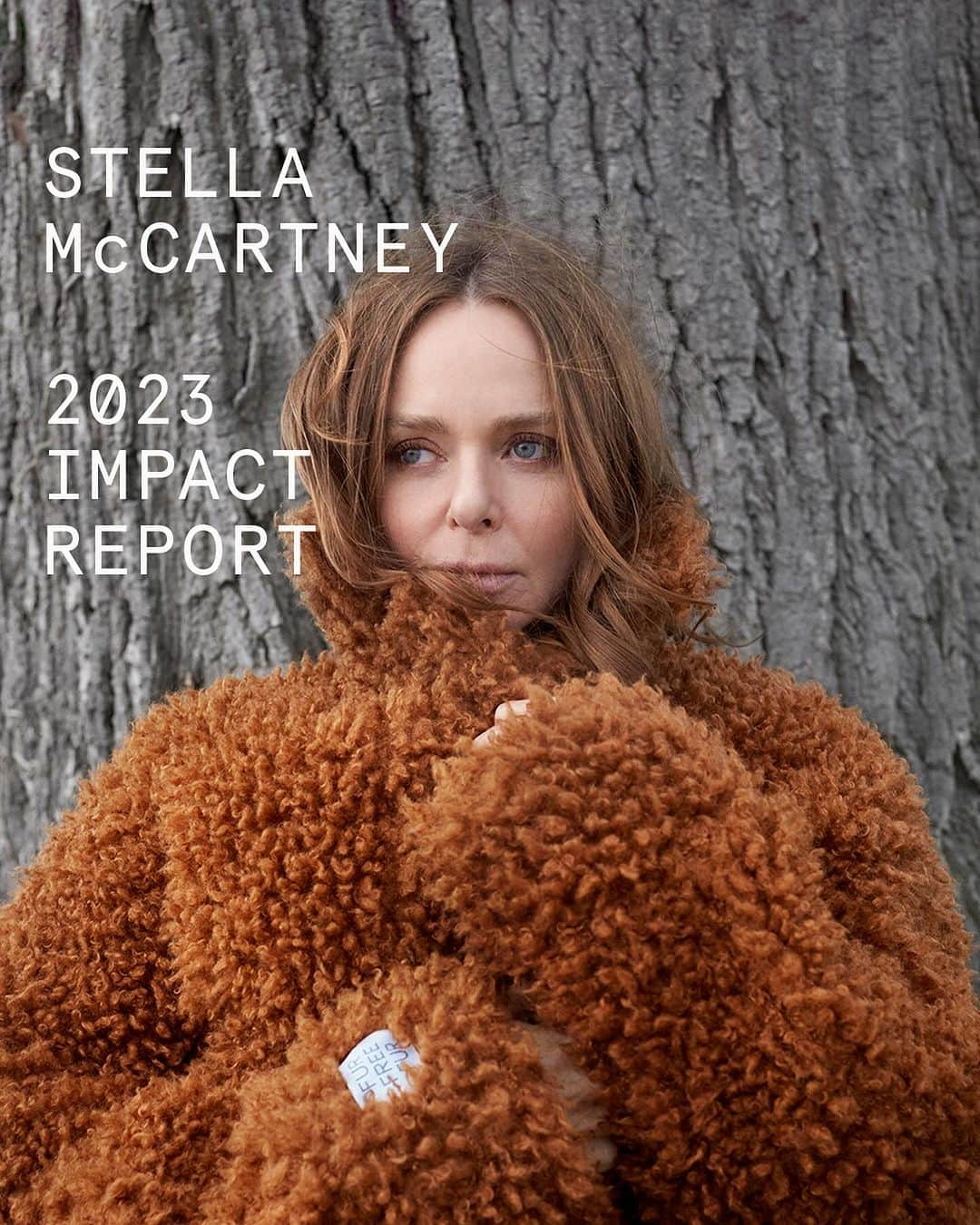 ステラ・マッカートニーのインスタグラム：「FUTURE OF FASHION: Our 2023 Impact Report is now available. Since day one, I have been on a mission to create a fashion industry that does not harm our fellow creatures, is less impactful on Mother Earth and is kinder to every person it touches. We must all act today to protect our planet for the generations of tomorrow... Not only reducing harm, but healing; not just sustainable, but regenerative...🌎💚 x Stella   Discover the full report at Stellamccartney.com  Shot by @marymccartney   #StellaMcCartney #StellaDiaries #COP28」