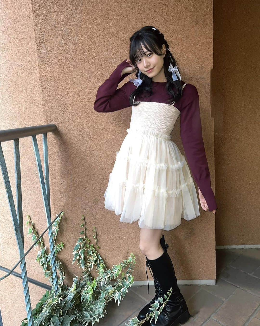 仲村悠菜さんのインスタグラム写真 - (仲村悠菜Instagram)「やかんとアイドルの可愛い衣装🩶  --------------------------  ニット @katrin_tokyo  チュールワンピース @__treat.urself__  ネックレス @phoebe_official  #私立恵比寿中学　#エビ中　#仲村悠菜 #やかんとアイドル」12月3日 20時33分 - nakamura_yuna_official