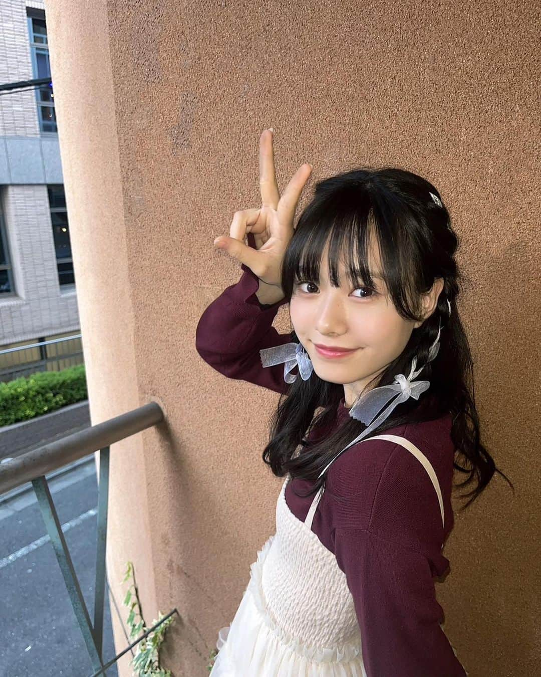 仲村悠菜さんのインスタグラム写真 - (仲村悠菜Instagram)「やかんとアイドルの可愛い衣装🩶  --------------------------  ニット @katrin_tokyo  チュールワンピース @__treat.urself__  ネックレス @phoebe_official  #私立恵比寿中学　#エビ中　#仲村悠菜 #やかんとアイドル」12月3日 20時33分 - nakamura_yuna_official