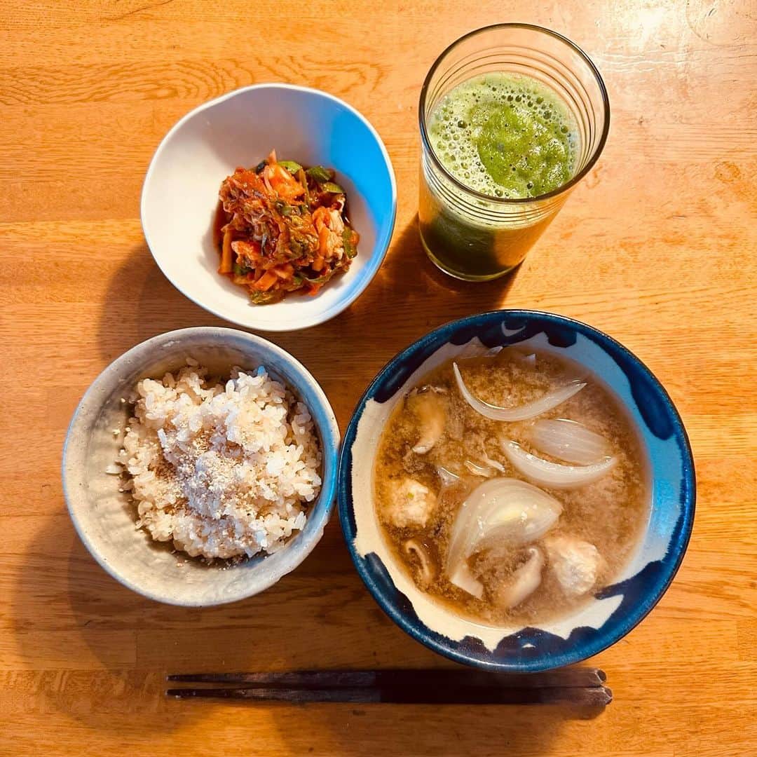 佐藤尚之さんのインスタグラム写真 - (佐藤尚之Instagram)「今週の一汁一菜。 今週は14食作ったよ。 段取りも良くなってきた気がする。  ちなみに一汁一菜用のインスタ・アカウントを作りました。毎日アップしてます。もしよかったらフォローお願いします。 https://instagram.com/enjoy_ichiju_issai  #一汁一菜  #自炊生活  #地味だけど滋味ごはん」12月3日 20時34分 - satonao310