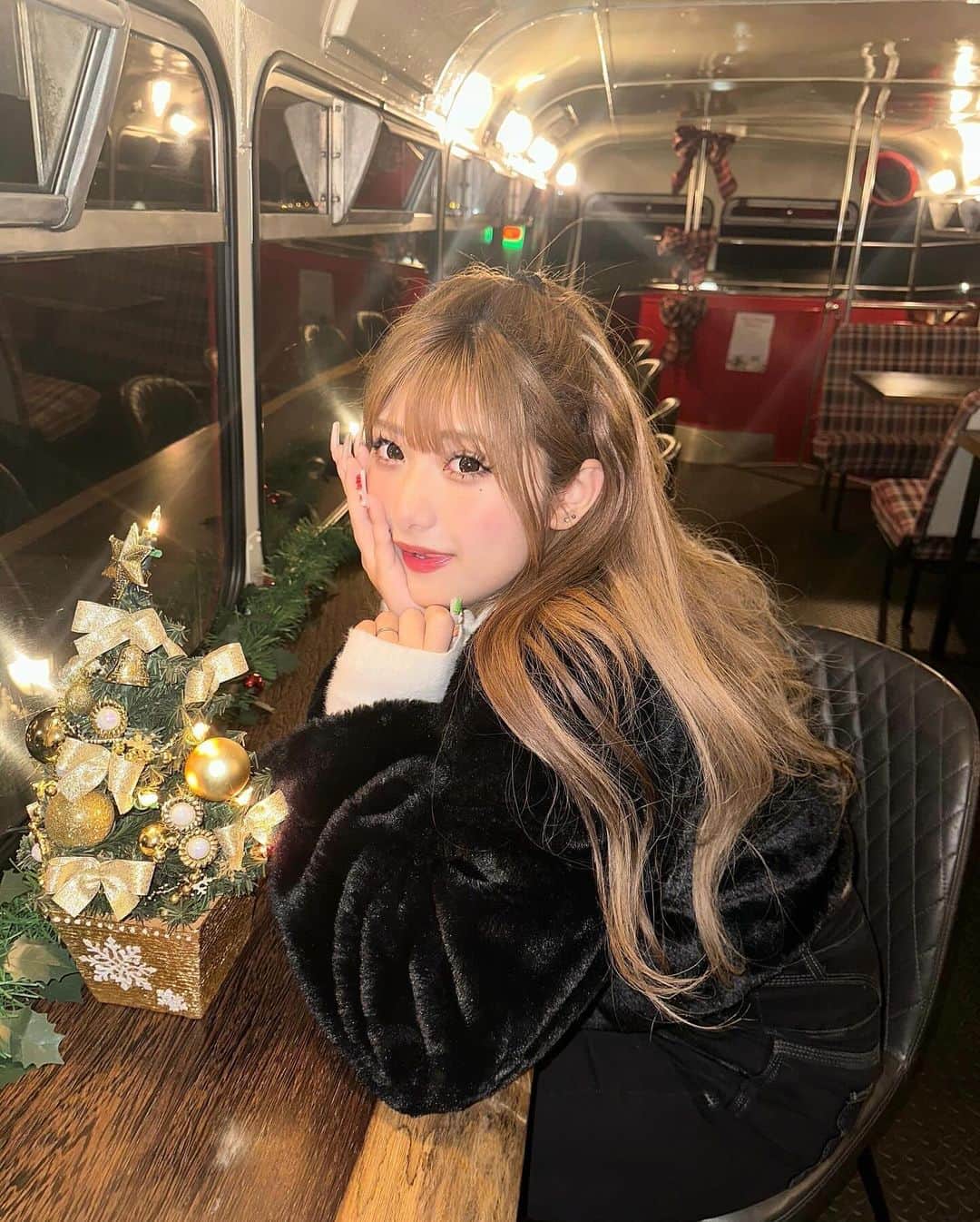 横田未来さんのインスタグラム写真 - (横田未来Instagram)「ここのカフェ可愛すぎて写真撮りまくった🥹♡」12月3日 20時51分 - mirai_yokoda