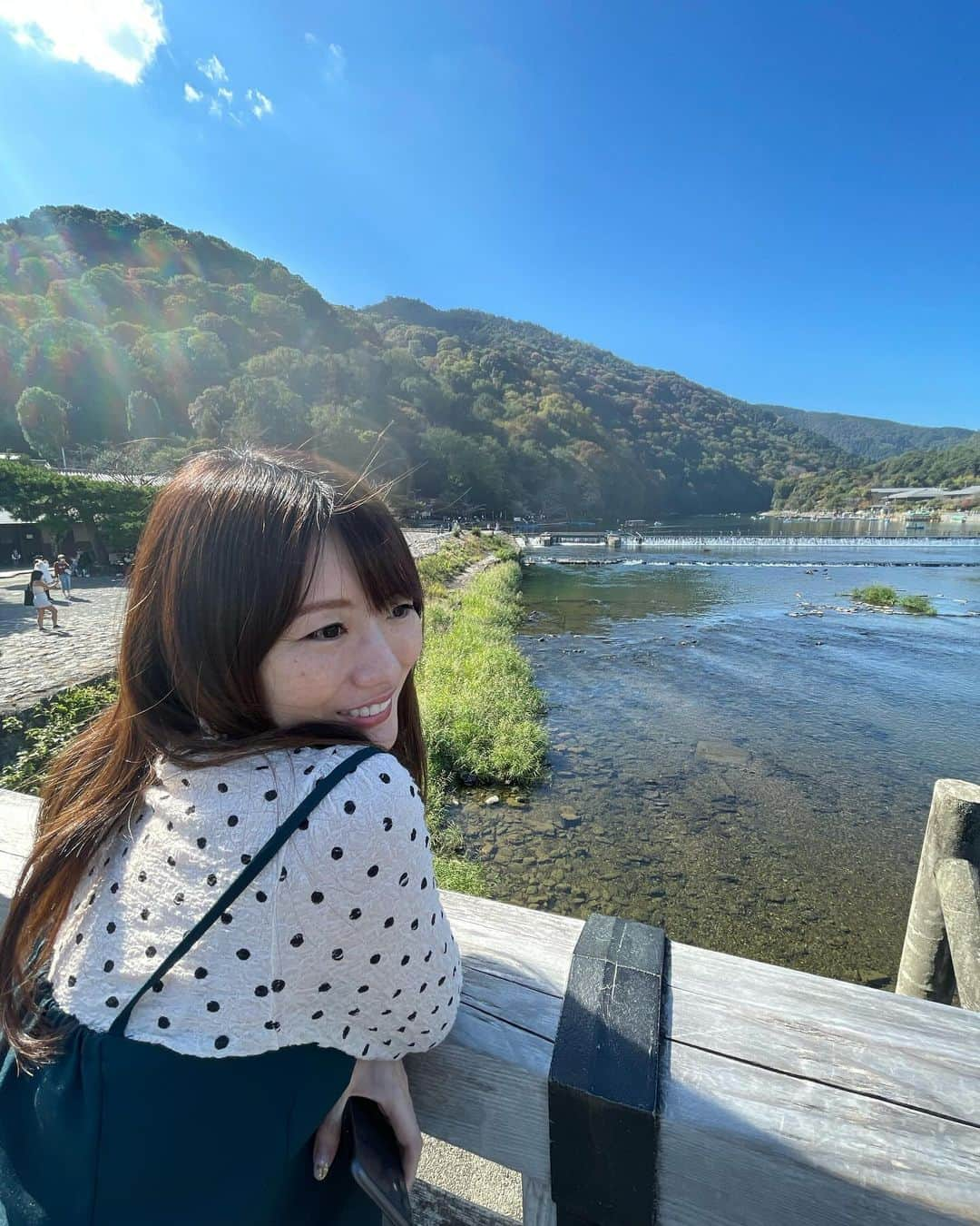 にゃんさんゴルフさんのインスタグラム写真 - (にゃんさんゴルフInstagram)「嵐山🫶  #キモノフォレスト ✨ #渡月橋 🌕 #りらっくま🧸  嵐山行くとこたくさんあった！ 食べ歩きもできるし久々行って楽しかた😙  #嵐山#嵐山食べ歩き#京都観光 #ひょっこりはん #kyoto#arashiyama」12月3日 20時45分 - miiiii0228