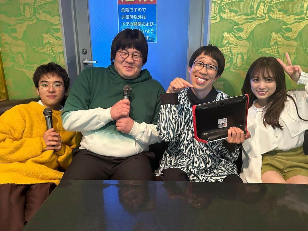 村井の恋さんのインスタグラム写真 - (村井の恋Instagram)「・ 3人のエアカラオケ大会に矢吹さんも参戦！？😳  皆さん4人に何を歌ってほしいですか？🥰🎤  #tbs #ドラマストリーム #恋愛のすゝめ #綱啓永 #本田響矢 #一ノ瀬ワタル #若林時英 #ひょっこりはん #矢吹奈子 #야부키나코 #Netflix先行配信中 #12月5日深夜24時58分放送 #放送終了後TVerにて無料配信 #カラオケデート #エアカラオケ #こいすす」12月3日 21時01分 - tbs_drama_stream