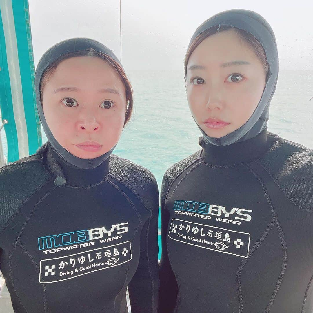 蒼井さやのインスタグラム：「沖縄に引き続き、石垣島でもダイビングを°･🐠 お世話になったのは、【かりゆし石垣島】さん✨️ @kariyushiishigakijima  ダイビングの前に少しだけ釣りをさせてもらったら、沖縄三代高級魚のマクブーが釣れたよ🤗✨️ 綺麗な魚体で魅了された😍この魚は綺麗なだけでなく美味しいらしい☺️ ・ ・ ・ ダイビングはたくさんの沖縄らしい魚がいっぱいいで楽しかった～🥳水の中は暖かったけど、あがった瞬間はめっちゃ寒かったww 次は暖かい時にも潜ってみたいなぁ🌴🌺 ・ ・ ・  #かりゆし石垣島  #スキューバダイビング  #石垣島ダイビング  #石垣島旅行  #石垣島釣り  #釣り旅  #釣り  #釣り女子  #Fishing  #fishinglife  #Fishinggirl」