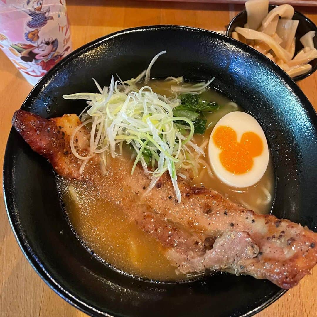 長江愛美さんのインスタグラム写真 - (長江愛美Instagram)「food🐭♡  #時差投稿 #ディズニー #ディズニーランド #秋の思い出 #ディズニーコーデ #ディズニー #クリスマスディズニー  #ディズニーグッズ #knuthmarf」12月3日 12時01分 - manamin.512
