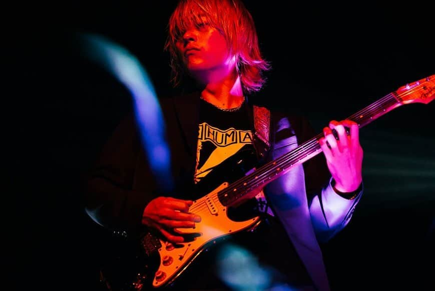 Toru さんのインスタグラム写真 - (Toru Instagram)「감사합니다!!🇰🇷 最高の夜でした！！Love you guys so much🤩🤩 📸 @ruihashimoto #oneokrock #luxurydisease」12月3日 12時10分 - toru_10969