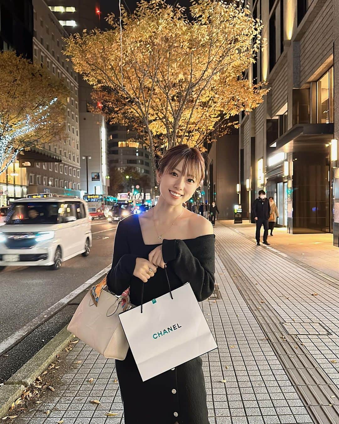 立花みかのインスタグラム：「. 今年はクリスマスプレゼント貰えるかな🎄」