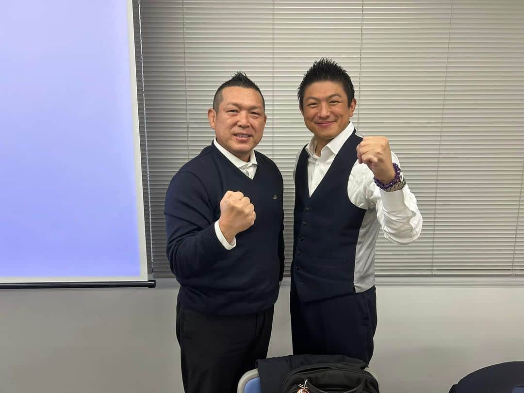 小路晃さんのインスタグラム写真 - (小路晃Instagram)「【東京街頭演説のお知らせ】 参政党勉強会で東京で御座います。 今夜12/3（日）18時〜20時　新宿駅東口交番前にて全国国政改革委員による街頭演説を行います。 小路も初の東京でのマイクを握らさせて頂きます。 ①「タイムスケジュール」 18時〜19時30分 「国政改革委員40名×各2分」の街頭演説 19時30分〜20時  神谷宗幣による演説」 宜しくどうぞお願い申し上げます。」12月3日 13時35分 - shoji74