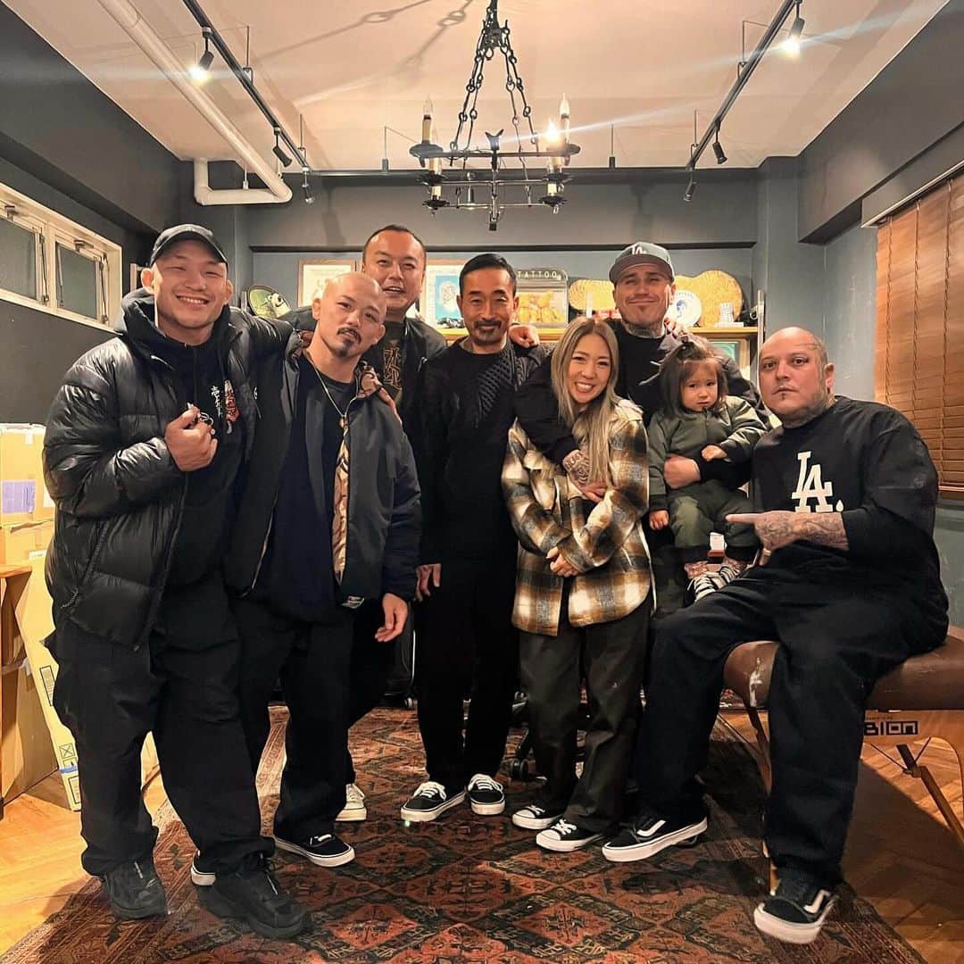 倉本一真のインスタグラム：「Orale Holmes...🩸 @srvntz  @softmachine_official」