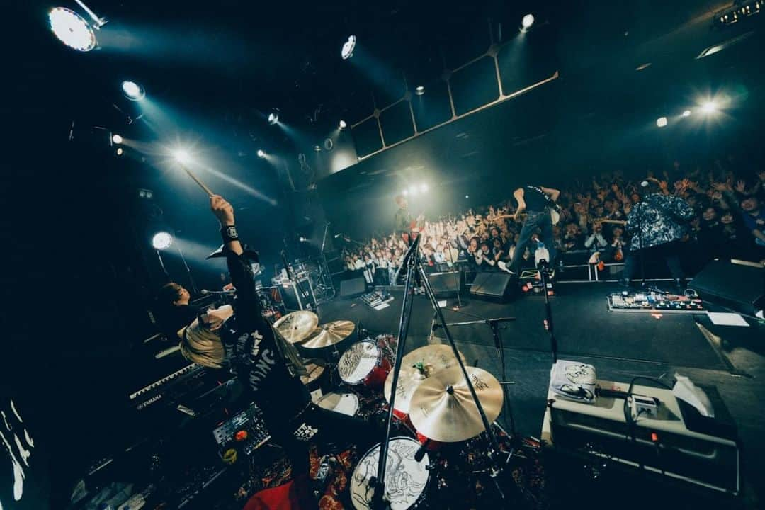 ジェットセイヤさんのインスタグラム写真 - (ジェットセイヤInstagram)「THANK YOU!!👊🥁🔥 #DREAMS tour 2023.12.2 TAKAMATSU festhalle @go_go_vanillas_official  photographer @renzo1101」12月3日 14時18分 - jett_seiya_lvasp