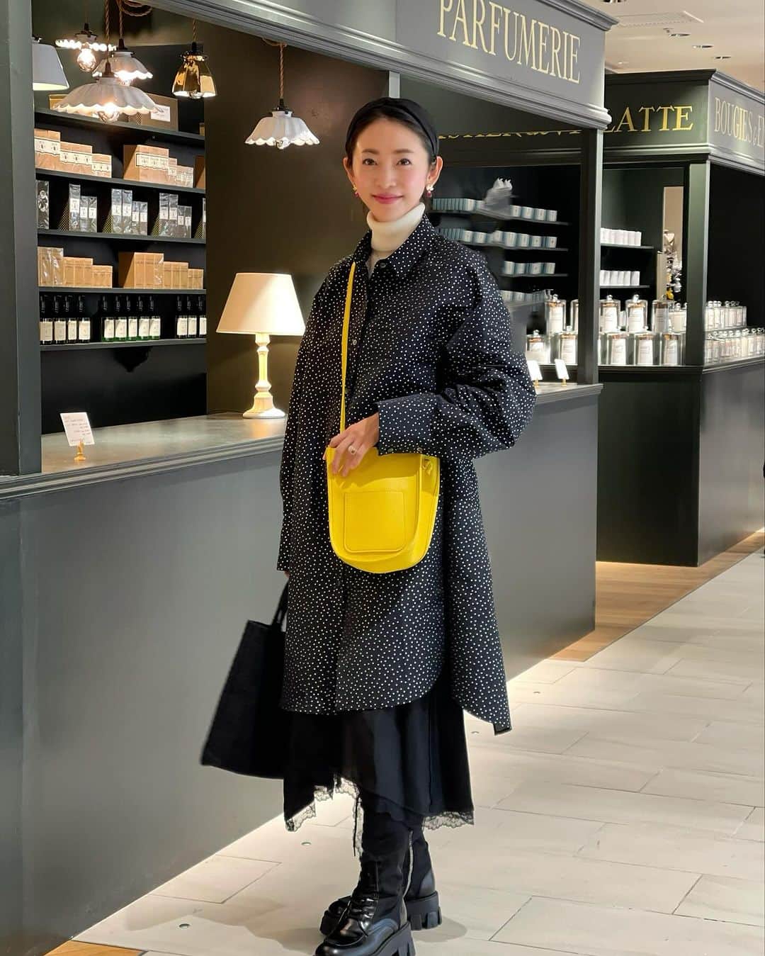 木本泉のインスタグラム：「- 昨日は久しぶりに時間を気にせず伊勢丹をブラブラ⭐️  ちょこっとお買い物したり楽しかった❤️  @lecielbleu_official の @c723__ ともゆっくり喋れて、いつもありがとう☺️  今日は一日断捨離中。 １２月ならでは。」