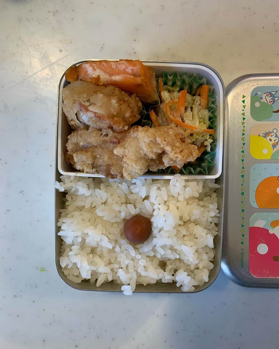 Boseさんのインスタグラム写真 - (BoseInstagram)「加山さんの料理本！ 光進丸で食べさせてもらったことのある、あの絶品料理のレシピがここに。 大袈裟なものだけじゃなく、普段から作れそうな気さくな料理もたくさん載ってるので、明日からのお弁当にも活かせそうです。 #加山雄三 #幸せの料理帳 #ゲバたん弁当」12月3日 14時54分 - bose_sdp