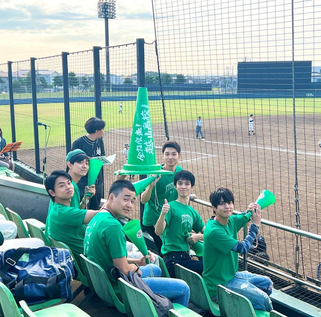 下剋上球児のインスタグラム：「⚾️🟢  第8話放送まであと6時間✨ もちろんOBチームは今回も応援に駆けつけます📣  #tbs #日曜劇場 #下剋上球児 #今夜9時第8話放送✨✨」