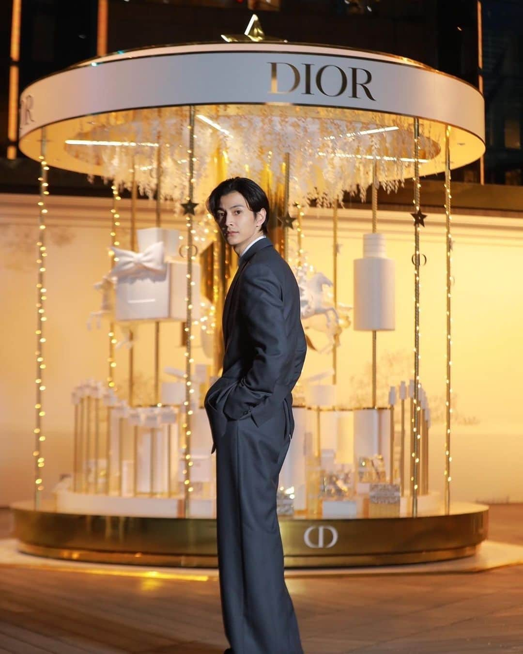 渡邊圭祐のインスタグラム：「2023.12.03 . . DIOR HOLIDAY EVENT AT ROPPONGI HILLS . @DiorBeauty  @Dior  #DREAMINDIOR  #DIORHOLIDAYS  #ガーデンオブドリームズ  #SupportedByDior」