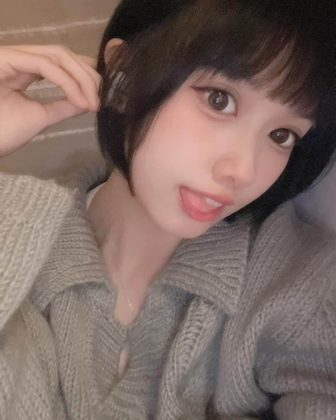 酸素のインスタグラム：「もう12月だよ~🥹🥶」
