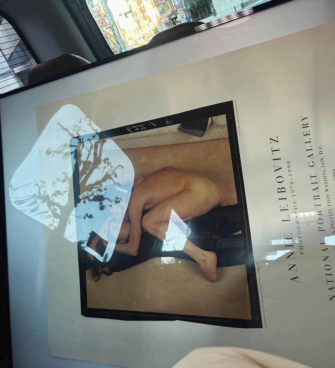 LiLyのインスタグラム：「いざ💫撮影準備▷ 起業クリエイティブ🌏  なあんていえば カッコイイけど 実際は、 すべて 自分たち（二人で 準備しているから 手分けしながらも 二人とも大荷物で  家出にしか みえない笑笑  しかし 撮影自体は 最強ッの プロフェッショナル メンバー👑✨✨✨  緊張感と興奮、 カラダ痛い。w  #起業リリィ  #サキリリ」