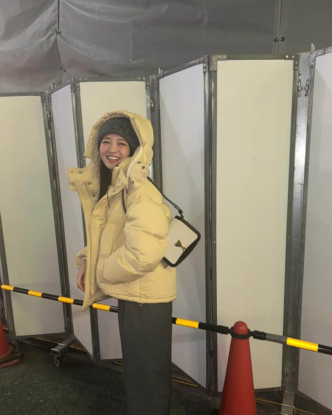 横田真悠さんのインスタグラム写真 - (横田真悠Instagram)「🩶」12月3日 15時34分 - yokota_mayuu