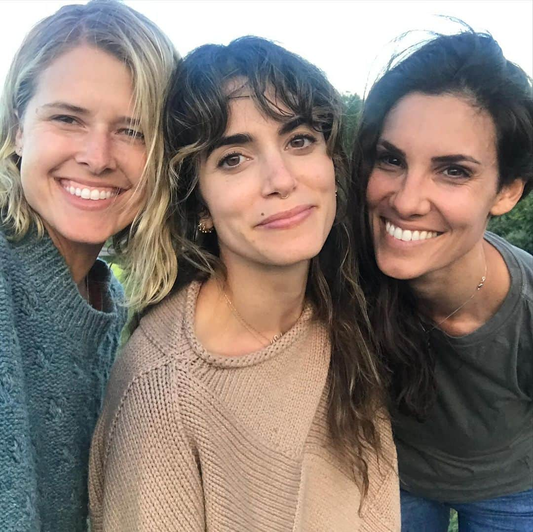 サラ・ライトさんのインスタグラム写真 - (サラ・ライトInstagram)「Happy 40th to the most amazing auntie and sister! @danielaruah we love you! Welcome to the 4th floor! 🙌🏻✨🙌🏻✨」12月3日 15時44分 - swrightolsen