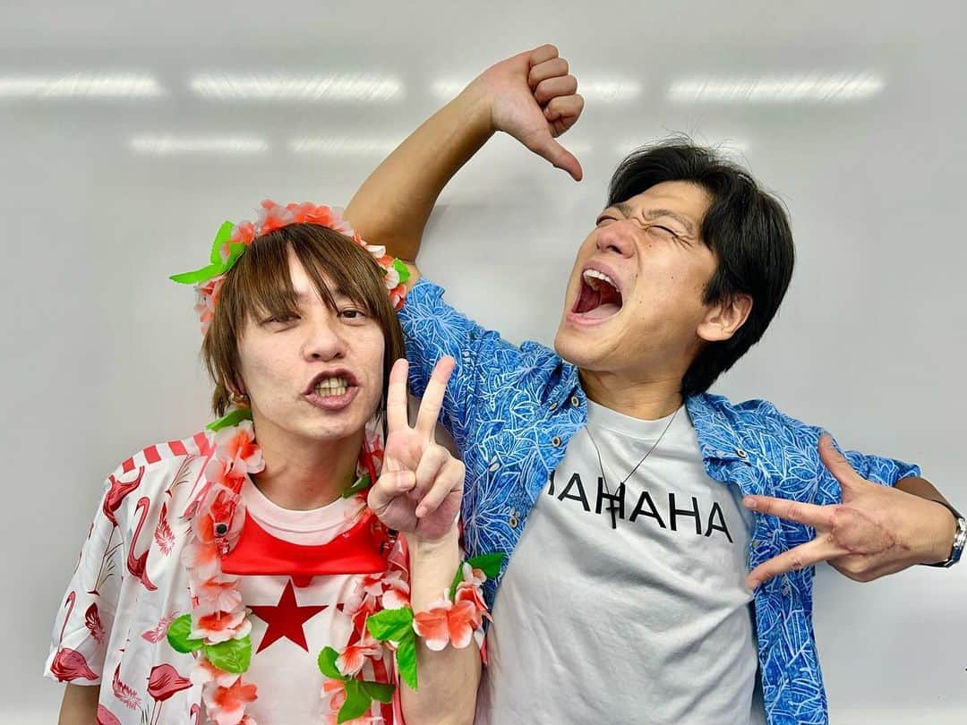 有馬芳彦のインスタグラム：「HAHAHA TOUR 2023 in OKINAWA FINAL ありがとうございました‼️  そして、2023年ツアーイベント、全都市終了しました😊 ご参加ありがとうございます‼️‼️  東京 金沢 広島 名古屋 大阪 福岡 沖縄」