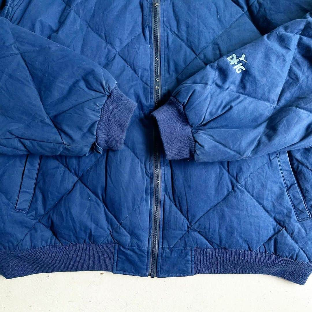 DROP...vintage select shopさんのインスタグラム写真 - (DROP...vintage select shopInstagram)「1990s Jipup Cotton Quilting Jacket Navy  青寄りのネイビー💙  渋めのいなためアイテムですが、ネイビーであることで軽快でオーセンティックになりますね。」12月3日 16時02分 - tokyo_drop