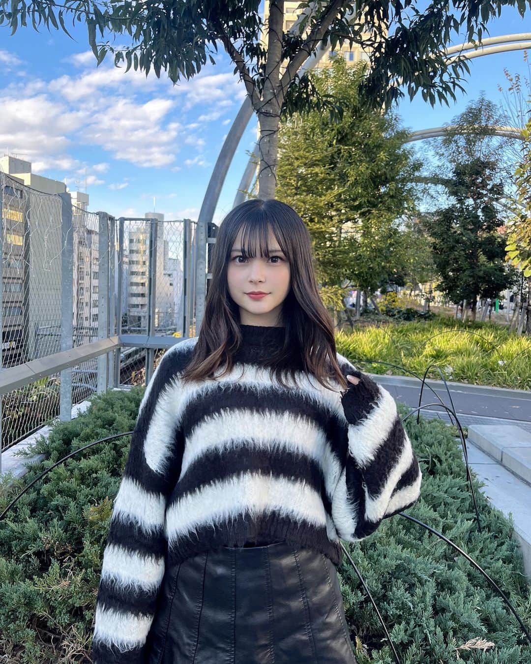 夏川メガンさんのインスタグラム写真 - (夏川メガンInstagram)「クロップド丈のニット💕  この丈長さ大好きー！   #WEGO #ウィーゴー #WEGOコーデ #WEGOニット #PR  #宮下パーク」12月3日 16時44分 - _megann.282