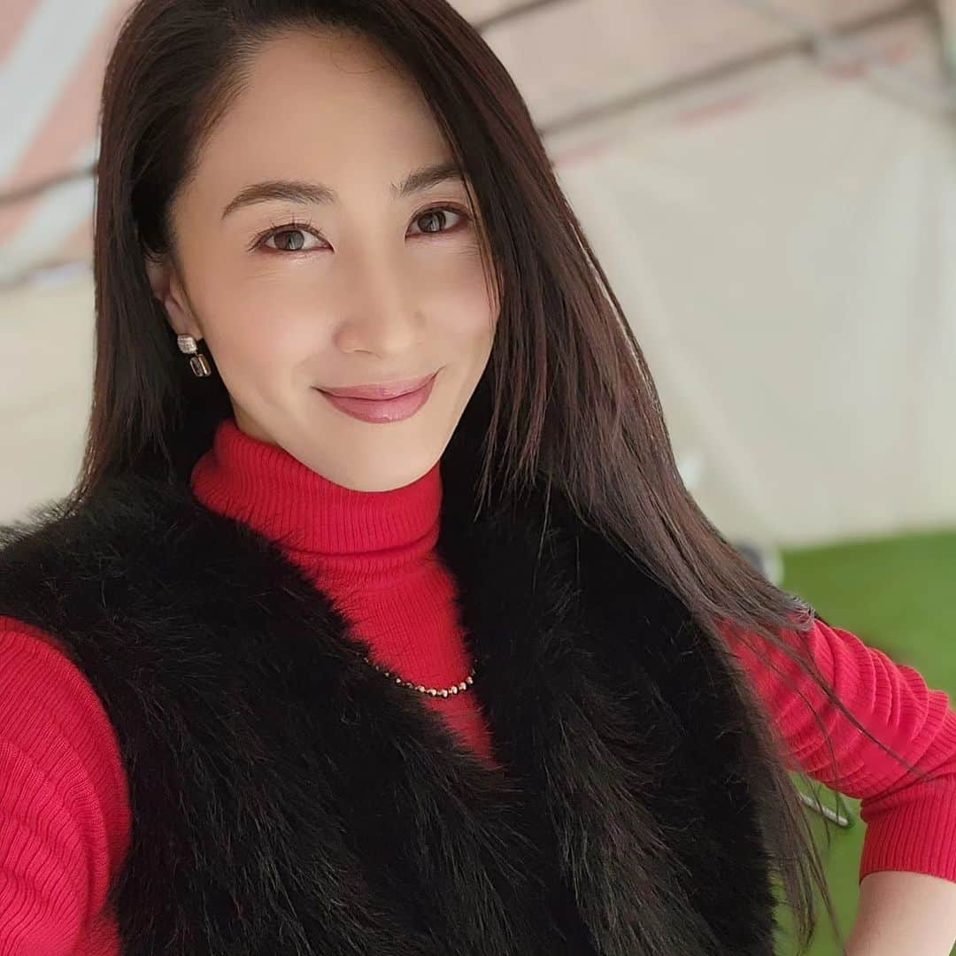 吉松育美のインスタグラム：「I enjoyed being headling this local event.🥰 Always wonderful to see the community 🤗  今日は上峰町のカミフェスにてトークショーを行いました😊  来てくださった方ありがとうございます❤️🩷🧡上峰パワーをいただきましたぁ🥰  #イベント #トークショー #ありがとうございました #佐賀県 #上峰町 #カミフェス」