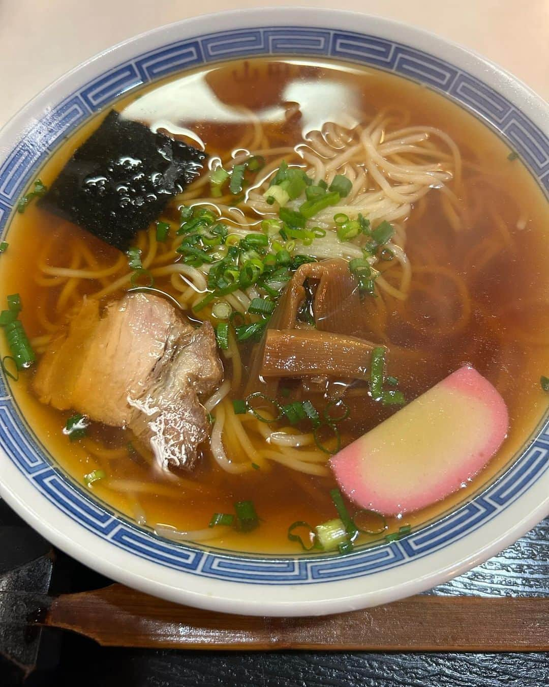 井林辰憲のインスタグラム：「. 島田市向谷の#山田屋そば店   そばやの#ラーメン です  #井林ふらり」