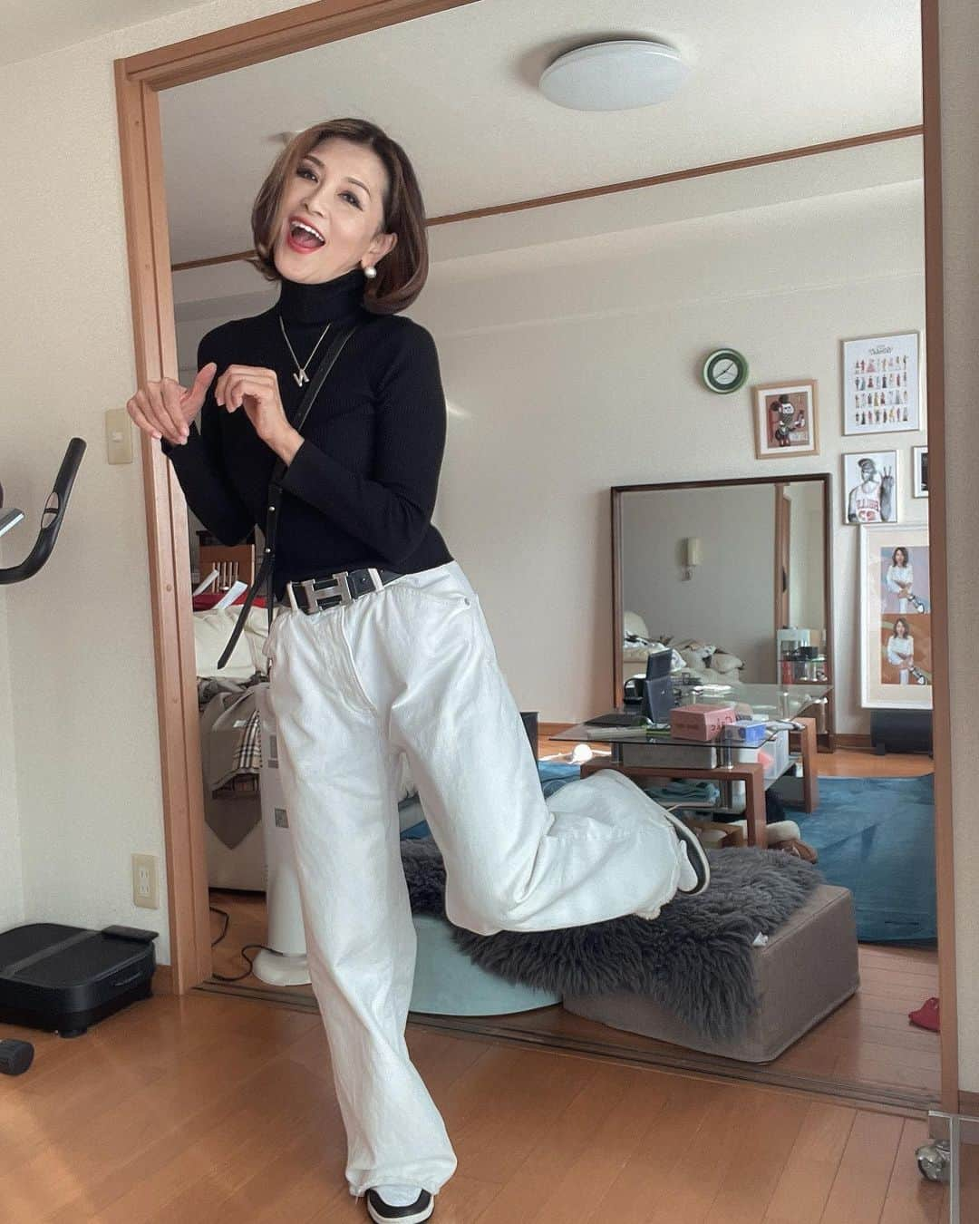 Naoko（なおこ）さんのインスタグラム写真 - (Naoko（なおこ）Instagram)「💇🏽‍♀️ 💇🏽‍♀️ 💇🏽‍♀️  happy Sunday  #筋トレ女子 #フィットネス女子#フィットネス#Fitness#筋トレ女子と繋がりたい #筋トレ好き#筋トレ好きと繋がりたい#減量 #くびれ#美ボディ #アラフィフ#アラフィフコーデ#ボディメイク #50代#健康 #熊本 #kumamoto」12月3日 17時37分 - smile_naohibi