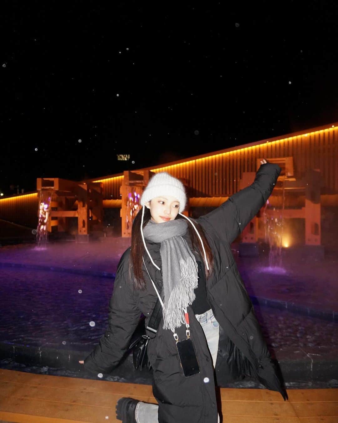 川西莉子のインスタグラム：「初めての温泉旅行♨️  雪も見れたし癒されて幸せでした😌🤍 ⠀ #草津温泉」
