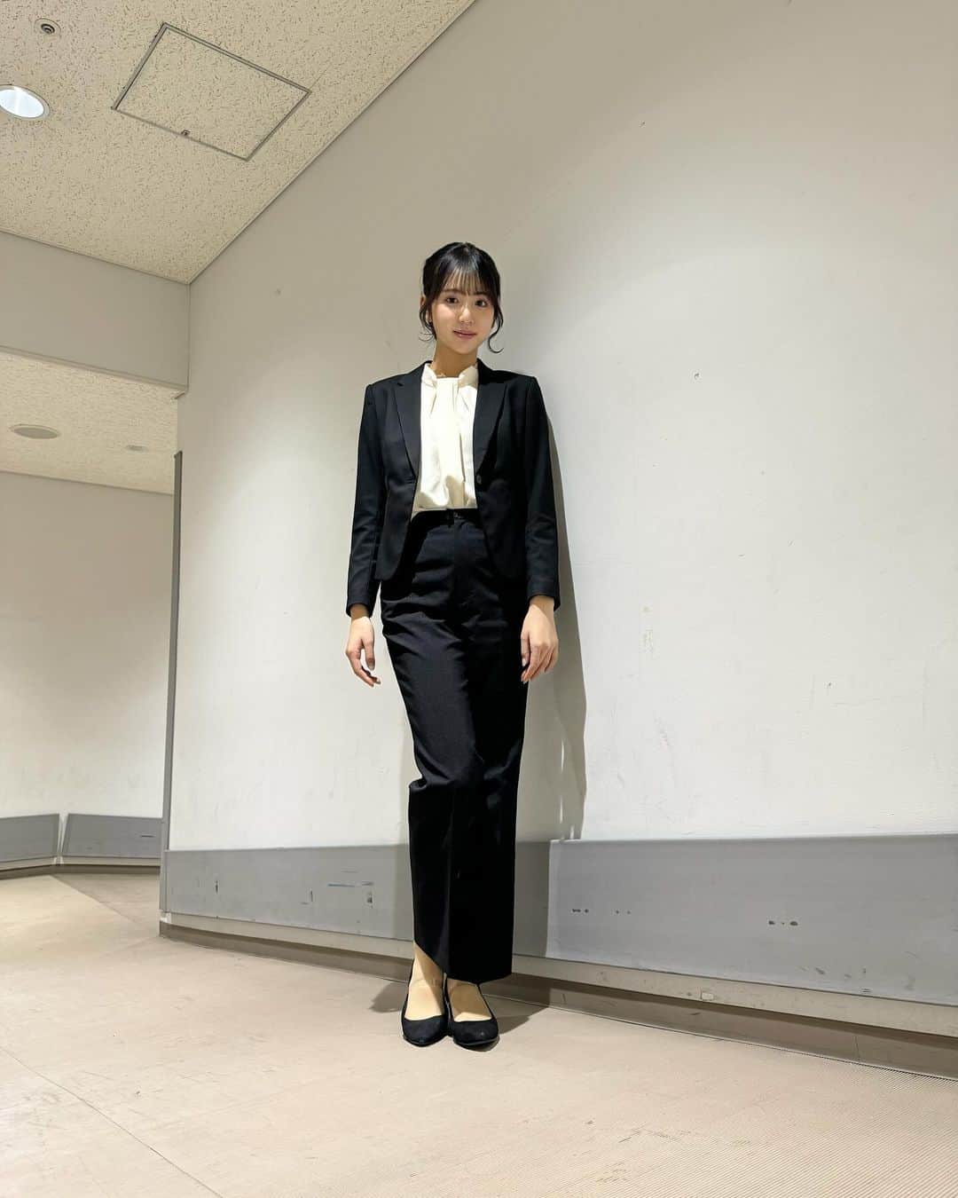 清水あす香さんのインスタグラム写真 - (清水あす香Instagram)「JCミスコン2023 グランプリ発表 ありがとうございました。  昨年に引き続き今年は私がプレゼンター、まうちゃんがアンバサダーという形で務めさせて頂きました。  改めまして、受賞された皆さん、おめでとうございます。 皆さんの活躍を心から応援するとともに追い越されぬよう私自身も、より精進していきます。   #JCミスコン #JCミスコン2023 #グランプリ発表」12月3日 17時52分 - asu_asu_51000