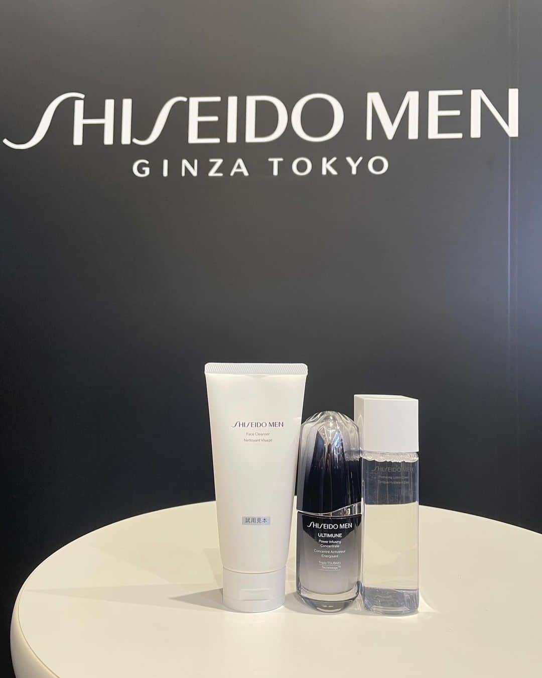 守屋光治さんのインスタグラム写真 - (守屋光治Instagram)「MY FIRST SHISEIDO MEN -OSAKA- POPUPで肌測定体験会に参加してきました。色んな意味で自分の肌にビックリするよね。何が不足しているとか客観的に数値でわかると、 日頃のスキンケアのやり方なんかも変わってくると思うからやっぱり美容って面白い。 男性の美容カウンセリングも昔と比べるとはるかに浸透してきて僕はホント嬉しいです。資生堂100年の男性肌研究の賜物ですね。男性の肌って実は女性よりも弱かったりする事実とかビックリしたし、だからこそ男性の皆様も楽しんで美容やってくれたらいいな！  #PR #SHISEIDOMEN #資生堂メン　 #メンズスキンケア #肌測定」12月3日 17時58分 - kojimoriya327