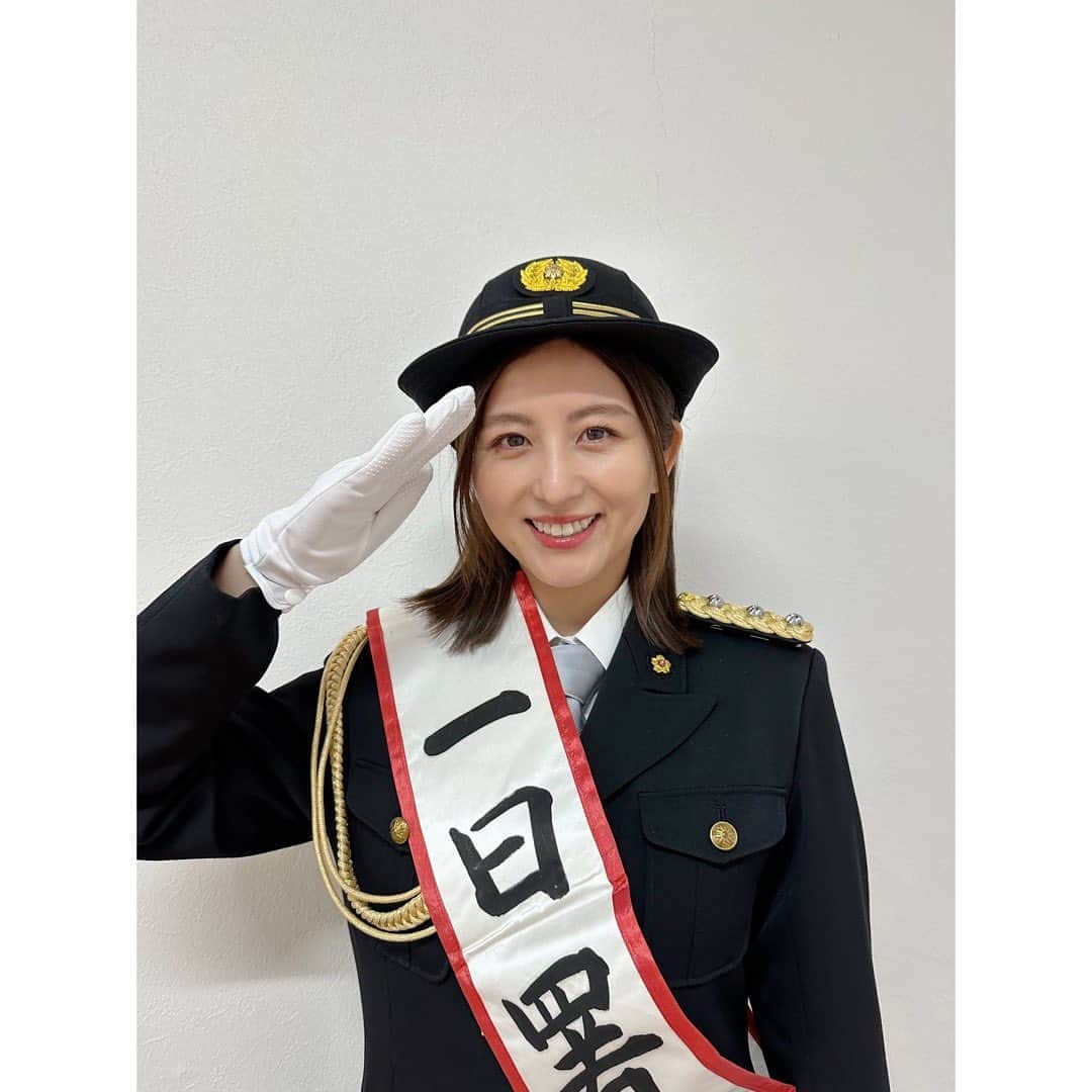 宇賀なつみさんのインスタグラム写真 - (宇賀なつみInstagram)「*  本日、練馬警察署の一日警察署長を務めました‼︎  練馬区出身者として大変光栄でしたし、 馴染み深い練馬駅周辺をパレードして、 想像をはるかに超える多くの方が手を振ってくださり、 感激してしまいました。  わざわざお越しいただいた皆さん、 遠くから名前を呼んでくださったり、 声をかけてくださった皆さん、 本当にありがとうございました。  安全安心な街•練馬が実現するよう、 私もできる限りことをしていきたいと思います‼︎  #一日警察署長  #練馬警察署 #宇賀なつみ」12月3日 17時59分 - natsumi_uga