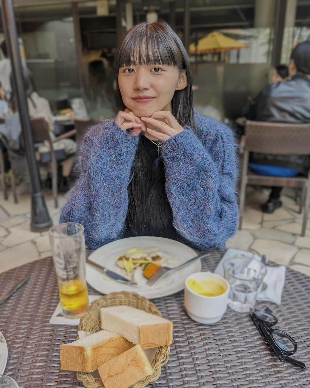 Shiho Sasakiさんのインスタグラム写真 - (Shiho SasakiInstagram)「休日のしあわせ時間🍽️🍷  #休日 #outfit_shiho」12月3日 18時22分 - shihomurata0718