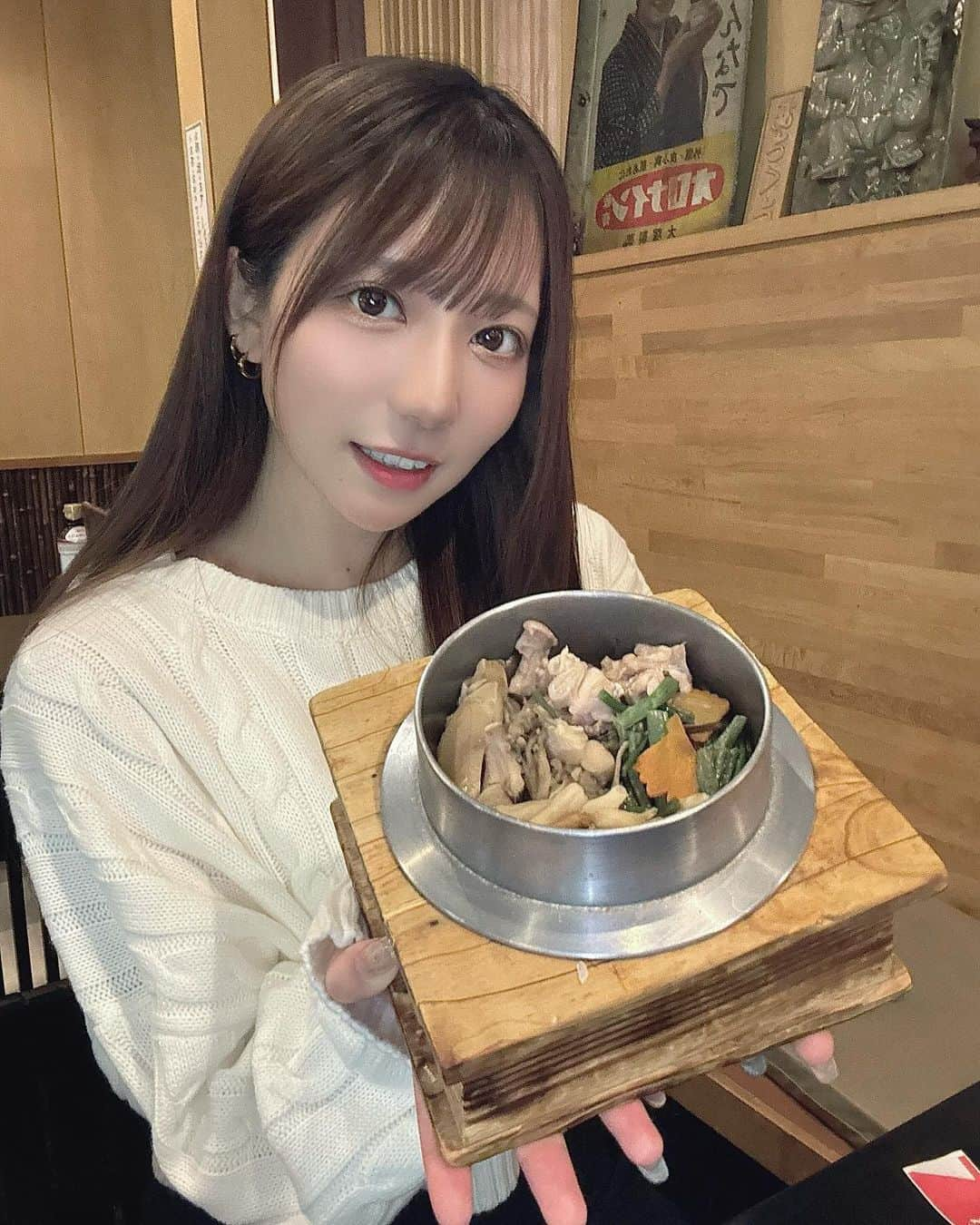 川本愛彩さんのインスタグラム写真 - (川本愛彩Instagram)「. 釜飯が美味しすぎた🤤 食べ物は人を幸せにする♡ . . . #美味しいご飯で元気もりもり #釜飯 #まいたけ #ペロリ #完食 #食欲復活」12月3日 18時32分 - aya_s.collection