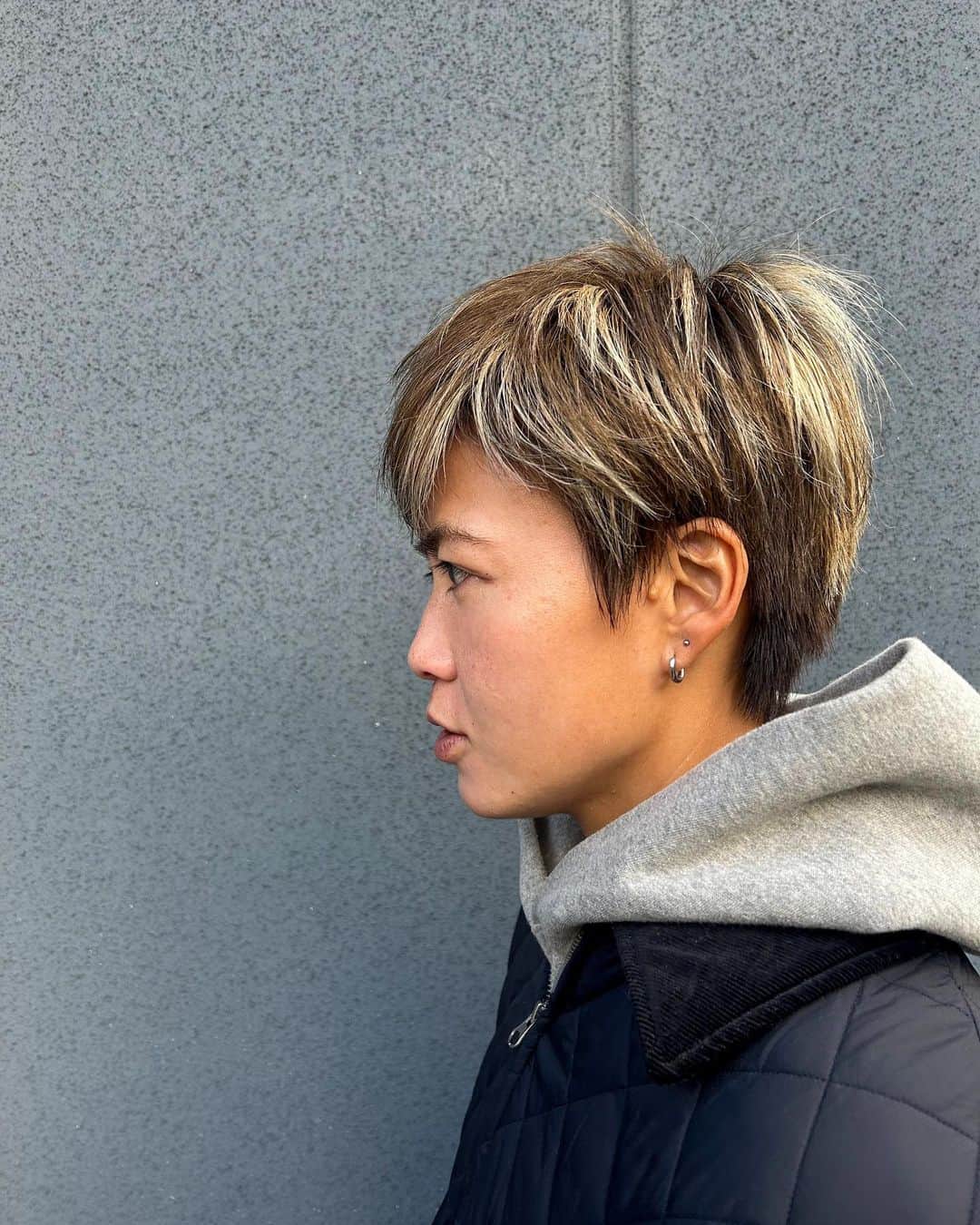 山本摩也のインスタグラム：「. ⁡ Chihuahua style again 💇🏽🎨 ⁡ #newlook #haircolor   ⁡」