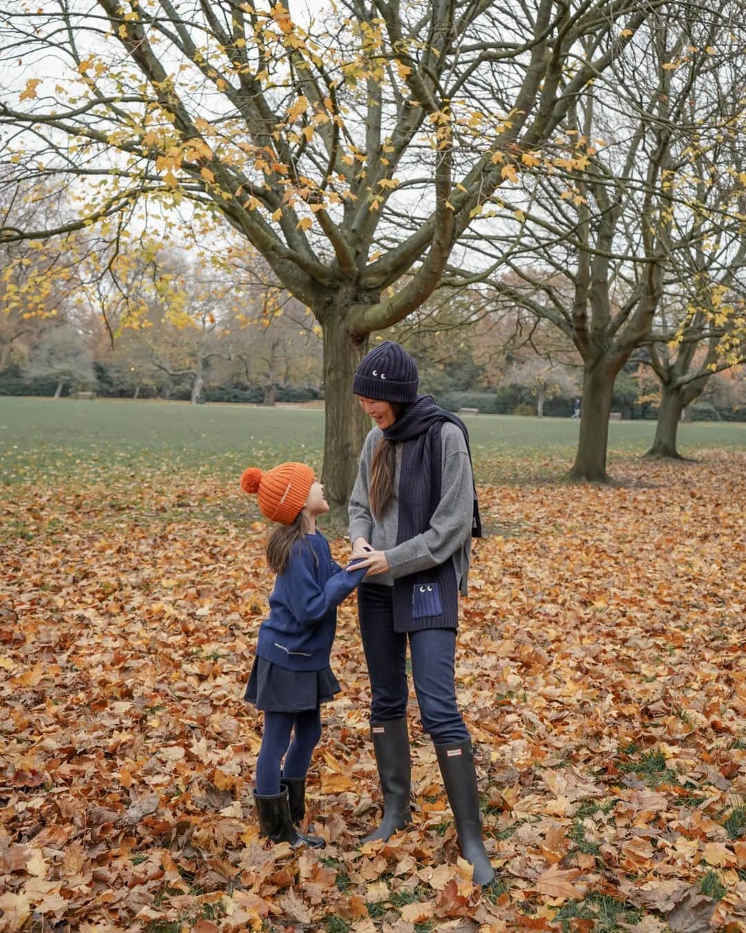Mariko Kuoさんのインスタグラム写真 - (Mariko KuoInstagram)「You and me in @anyahindmarch  x @uniqloeurope」12月3日 18時38分 - marikokuo