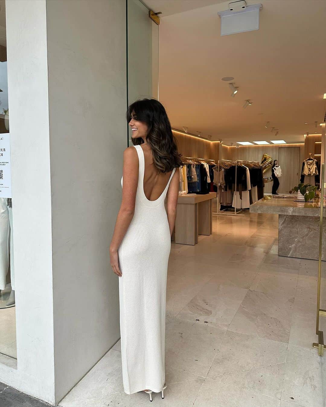 KOOKAI さんのインスタグラム写真 - (KOOKAI Instagram)「KOOKAÏette snapped in the Cairo Maxi Dress •• Available in ivory & light mango, new to boutiques and online #kookai」12月3日 18時39分 - kookai_australia