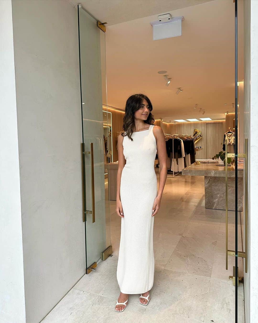 KOOKAI さんのインスタグラム写真 - (KOOKAI Instagram)「KOOKAÏette snapped in the Cairo Maxi Dress •• Available in ivory & light mango, new to boutiques and online #kookai」12月3日 18時39分 - kookai_australia