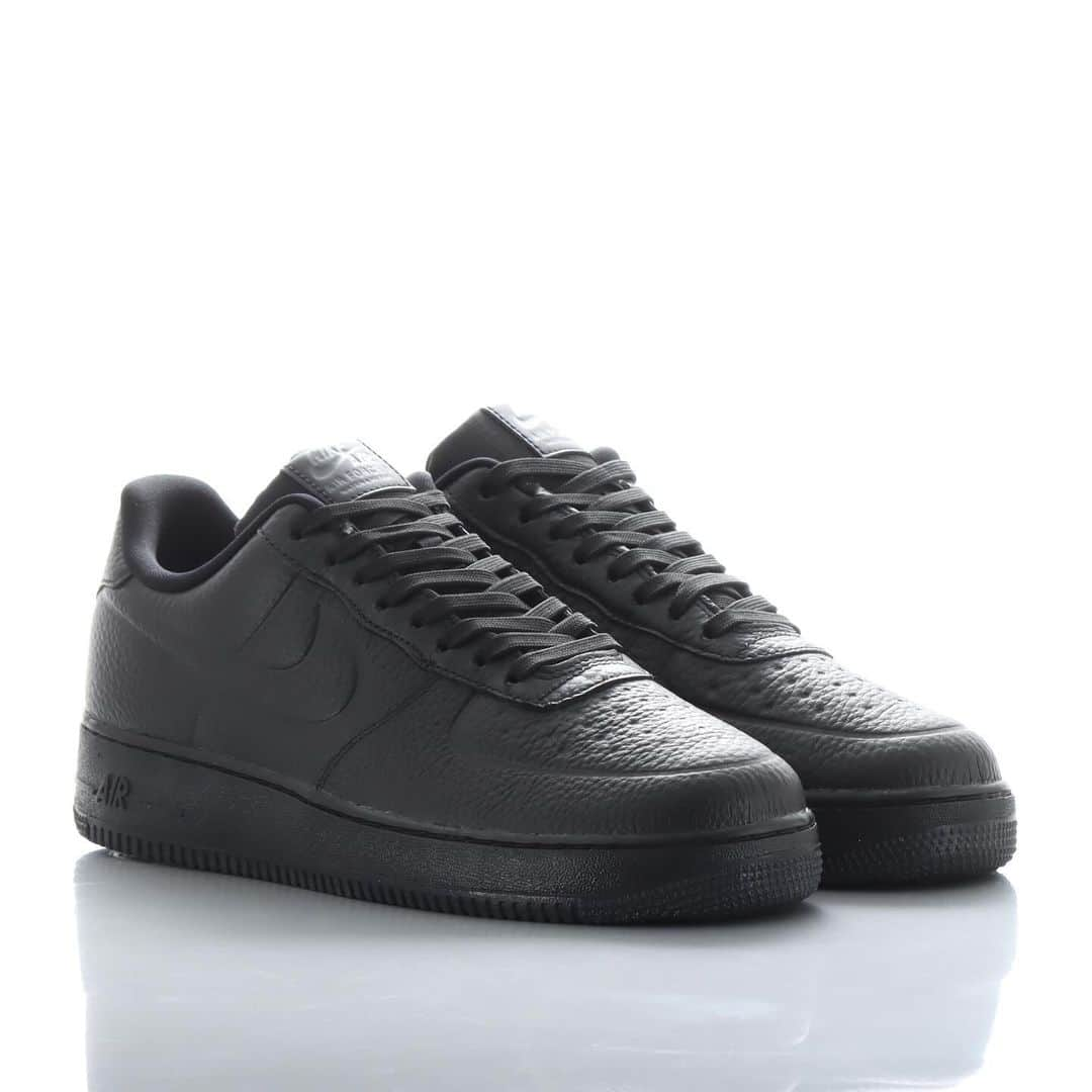 Sports Lab by atmos OSAKAさんのインスタグラム写真 - (Sports Lab by atmos OSAKAInstagram)「. ↓↓↓ 12/4(MON)RELEASE NIKE AIR FORCE 1 ' 07 PRO-TECH WP FB8875-001 , 002 ¥20,900-(taxincluded) size : 25.5cm〜29.0cm  #atmos#アトモス#nike#airforce1」12月3日 18時49分 - atmos_lucua_osaka