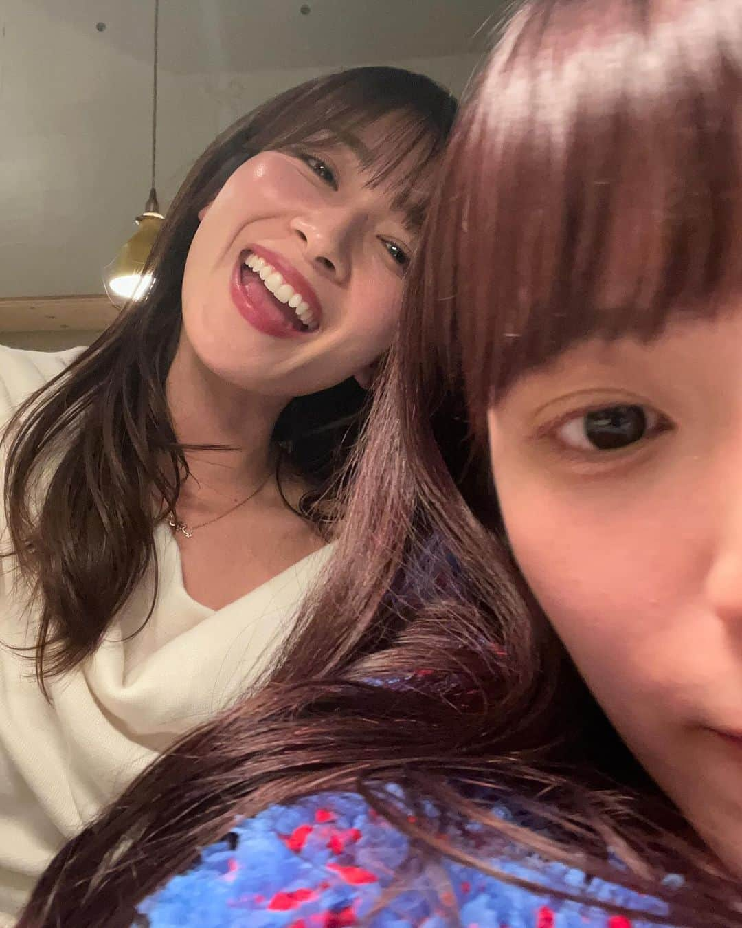 山本里菜さんのインスタグラム写真 - (山本里菜Instagram)「. 大好きつむちゃんに会いたくなって あそぼって誘った日❤️  美味しすぎるお店に感動して お酒飲んで楽しくなって ノリでプリクラ撮った😚✨  今のプリクラってこんなに目デカくなるの？！ 大丈夫？これ🤣💦 でも記念になったし楽しかったから いい思い出🤪🤍  年内にまた会えるといいな🦭♡ らぶゆー！！！  #三谷紬 #女子会　#プリクラ　#衝撃」12月3日 19時09分 - rinayamamoto_0622