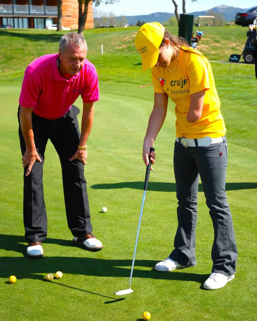 ヨハン・クライフのインスタグラム：「@johancruyff always had a special connection towards children with disabilities and stood for equal opportunities in the world of sport! 💛  #InternationalDayOfDisability #CruyffLegacy #CreatingSpace」