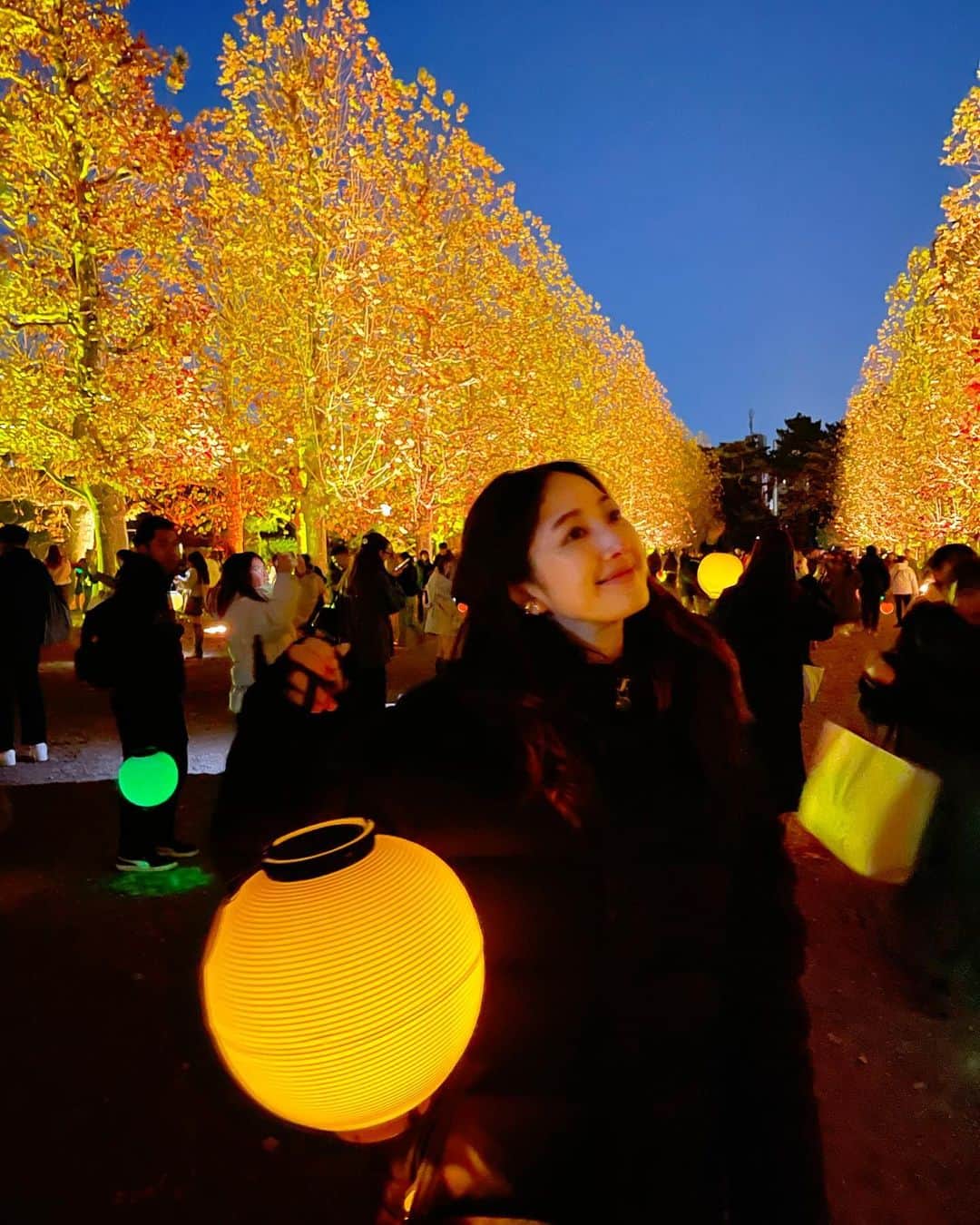 團遥香のインスタグラム：「紅葉に大感動した週末っ🥹 私は夏が1番好きだけど、年末もわくわくして大好き。 12月も楽しんでこーっ」