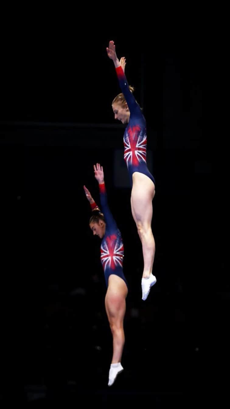 ブライオニー・ペイジのインスタグラム：「Qualifying 🇬🇧 into the World Games for women’s synchronised trampolining 👯‍♀️ @bryony_page @izzy.songhurst 💪🏻 #trampoline #synchronisedtrampolining #worldgames #wtgc2023」