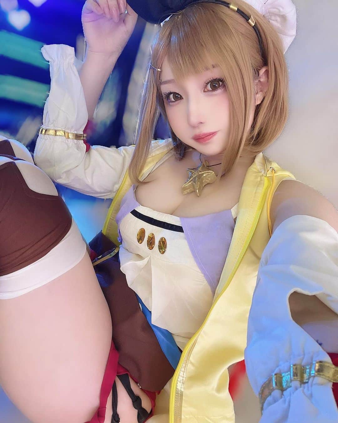 立花繭子*のインスタグラム：「#ライザのアトリエ #cosplay」