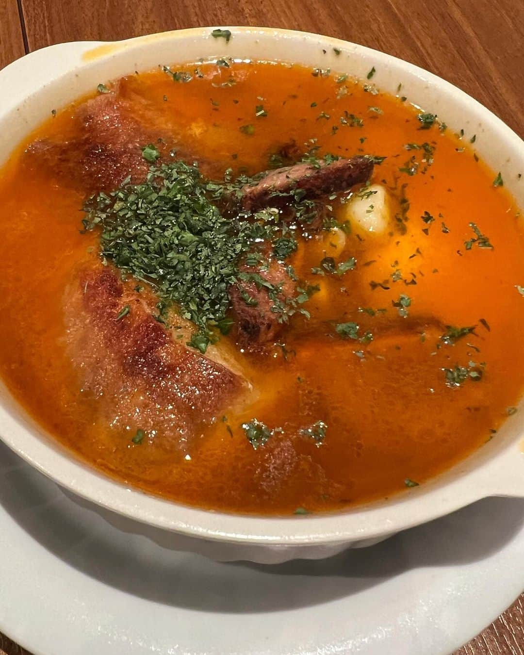 甘糟記子さんのインスタグラム写真 - (甘糟記子Instagram)「先週行ってきた武蔵小山のスペイン食堂石井！！ @spainshokudo_ishii   何食べても美味しかった〜\(//∇//)\  ほんと、食堂、というか子連れでも気軽に入りやすい雰囲気もいい(≧∀≦)  8枚目はニンニクスープなんだけど、千葉のえびすやのニンニクスープと似ていて、近場でも食べられる事が嬉しい(๑˃̵ᴗ˂̵)  デザートのバスクチーズケーキまでしっかりいただいてきました\(//∇//)\  スペイン料理ってあんまり行かなかったんだけど、最近多いな（笑）  嬉しい発見がもりもりです╰(*´︶`*)╯♡  #スペイン料理#スペイン食堂石井#美味しかった#武蔵小山グルメ」12月4日 6時25分 - norihey924