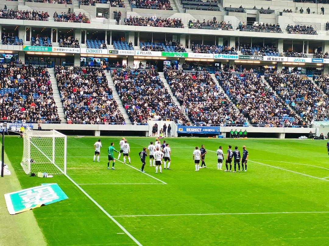 林智美 さんのインスタグラム写真 - (林智美 Instagram)「久しぶりの スタジアム観戦⚽ やっぱりいいもんです。 * 改めてヴィッセル神戸、 初優勝おめでとうございます！！  初優勝監督がタカさんということも、 本当に嬉しくて感慨深いです。  長いシーズン、皆さんお疲れ様でした！！  #jleague #j1 #サッカー #soccer #最終節 #ガンバ大阪 #ガンバ #ヴィッセル神戸 #ヴィッセル #パナスタ #パナソニックスタジアム吹田 #吹田」12月4日 5時35分 - h_tomomi_i