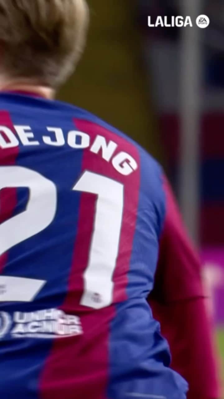 のインスタグラム：「Frenkie is omnipresent.  #LaLigaHiglights #BarçaAtleti」