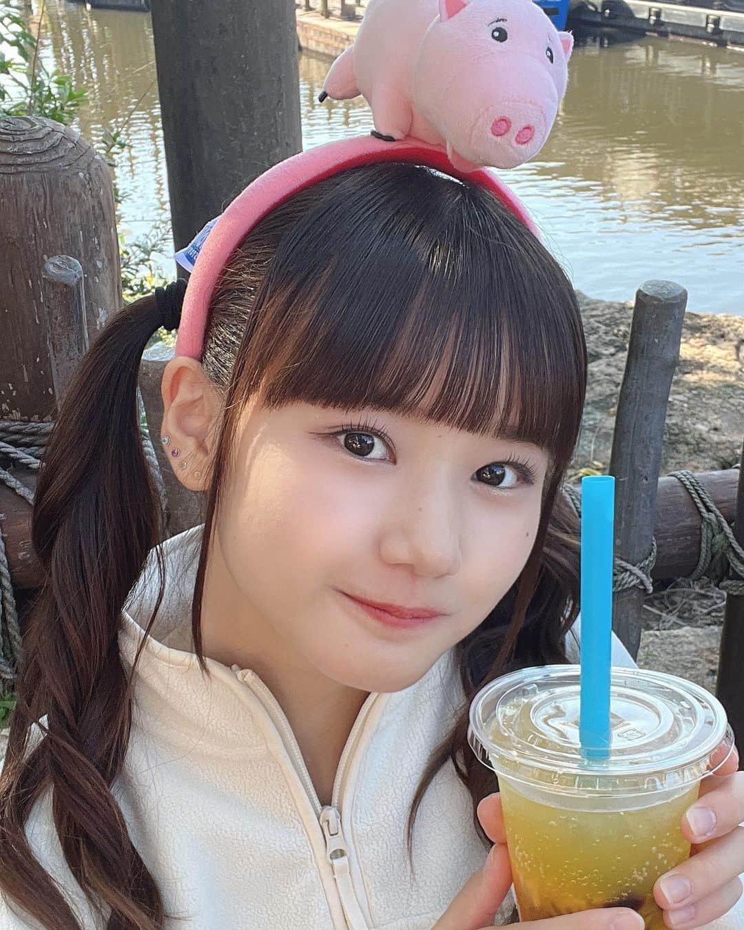 横山玲奈さんのインスタグラム写真 - (横山玲奈Instagram)「🥤 . . タピオカってやっぱり美味しいんだよなぁ！🤤 . . #morningmusume23 #モーニング娘23 #横山玲奈」12月3日 21時23分 - reina_yokoyama.official