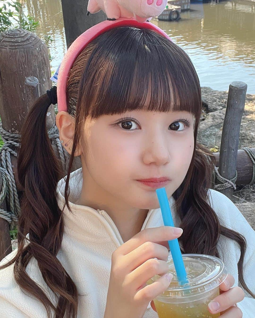 横山玲奈さんのインスタグラム写真 - (横山玲奈Instagram)「🥤 . . タピオカってやっぱり美味しいんだよなぁ！🤤 . . #morningmusume23 #モーニング娘23 #横山玲奈」12月3日 21時23分 - reina_yokoyama.official