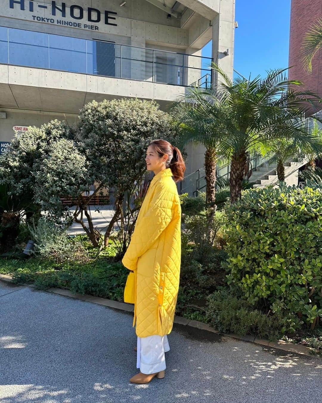 ayumiさんのインスタグラム写真 - (ayumiInstagram)「🍍🍍🍍 黄色の日💛 ファミセに呼んで頂いてゲットしたダウン😘 待ち遠しかったよ〜🥹🌻 明るい服は気分も上がるね🌞  #tommyhilfiger  #calvinklein」12月3日 21時34分 - ayupichikitchen